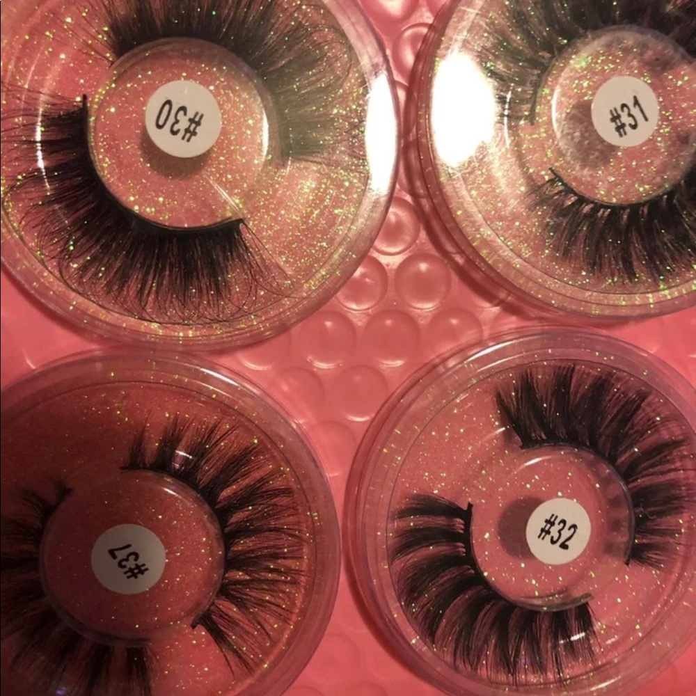 Bundle nails eyelashes package - Picture 3 of 5
